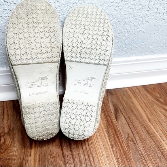 Dansko Victoria Red Grass Work Clog Comfort Sanibel Collection Victoria Canvas 8 - Picture 7 of 8